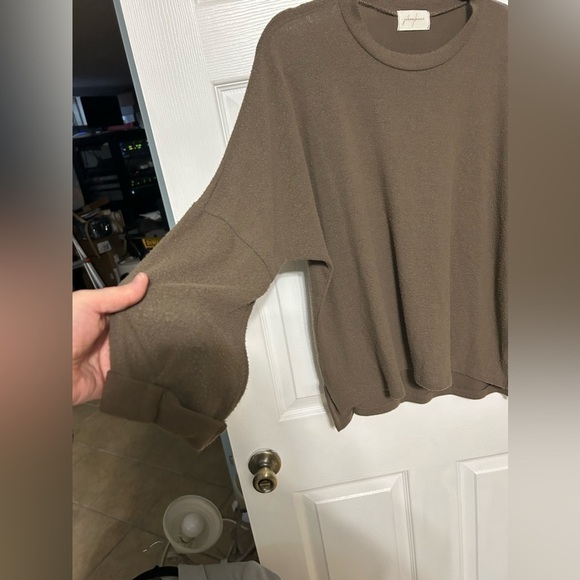 𝅺johnny becca size Large oversized long sleeve sweater - Picture 5 of 10